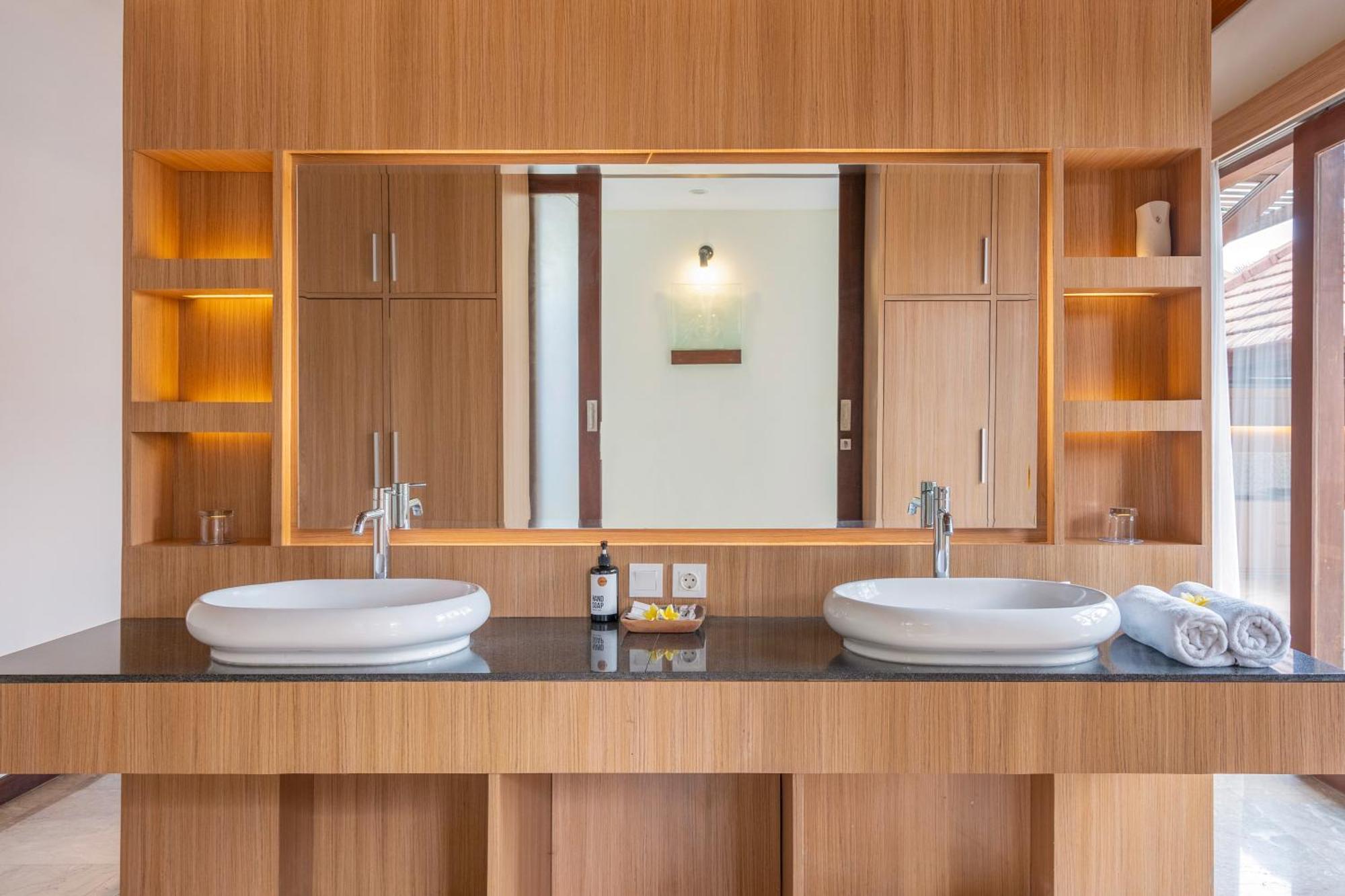 Kings Villas Sanur By Moria Denpasar Dış mekan fotoğraf